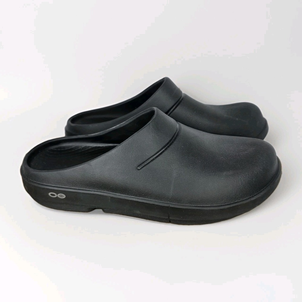 Oofos OOcloog M 10  W 12 Slip On Black Shoes Mules Clogs Comfort Recovery Casual
